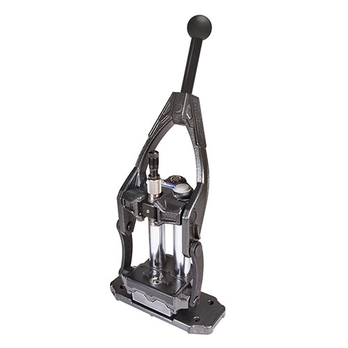 La Frankford Arsenal M-Press offre un sistema di supporto shell-holder flottante, cambi die rapidi e stabilità con luci LED, ideale per caricare casi da .22 a .338 Lapua.