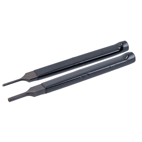 Il kit di punte per l'installazione del Bolt Catch di Wheeler facilita l'inserimento dei roll pins e garantisce un'installazione precisa e a filo.