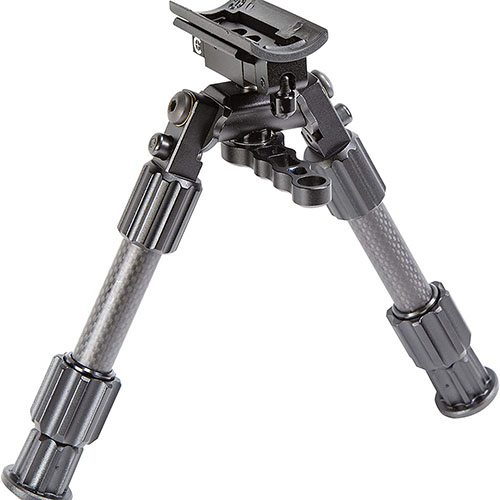 Il bipiede Caldwell Accumax in fibra di carbonio è leggero (13 oz), robusto e offre regolazioni rapide della lunghezza, ideale per cacciatori di predatori e grossa selvaggina.