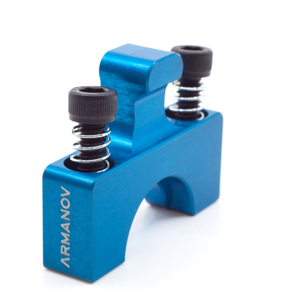 L'ARMANOV Quick Disconnect per Dillon Powder Measure consente un cambio rapido e senza attrezzi del barattolo di polvere, compatibile con RL550, XL650, XL-750 e Super-1050.
