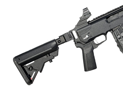 Il Mossberg 590 Stock e il Mossberg 590R Folding Stock di CHISEL MACHINING offrono robustezza, versatilità e comfort, ideali per ogni situazione di tiro.