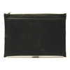 La Dillon Pistol Pouch Black è imbottita e foderata in tessuto morbido, ideale per proteggere la tua pistola durante il trasporto e la conservazione.