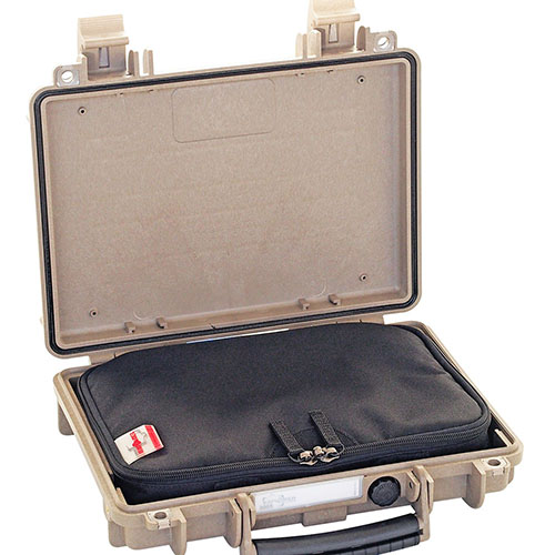 Scopri il case per armi 3005 di EXPLORER CASES: resistente, impermeabile e sicuro, con maniglia, spallacci e inlay incluso per il massimo della protezione.
