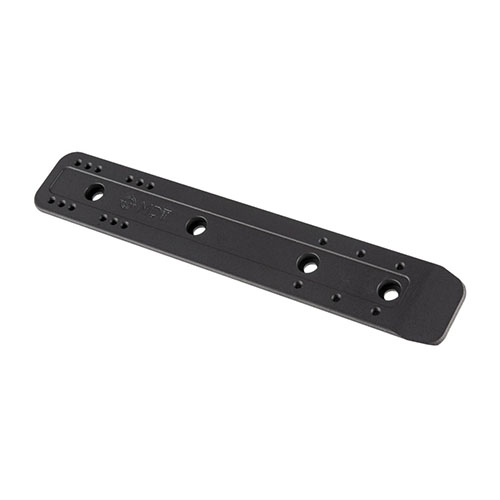 Le MDT M-Lok Arca Swiss Rails offrono un attacco sicuro per fucili a treppiede e bipiede, con profili standard e angolati per adattarsi a diverse superfici M-LOK.