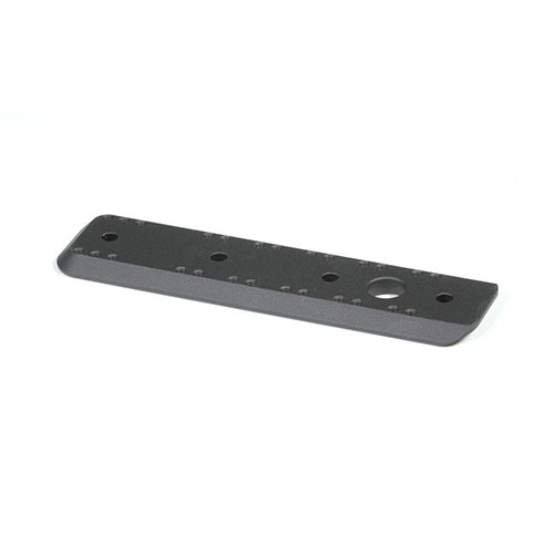 Gli adattatori Arca Swiss MDT in alluminio anodizzato offrono regolazioni illimitate per accessori, compatibili con sistemi di montaggio Magpul MOE.