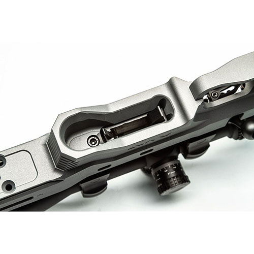 Il MDT Extended Magazine Latch e Spacer Kit per CZ 452 / 455 / 457 migliora l'affidabilità e la facilità d'uso, ottimizzando il caricamento delle munizioni.