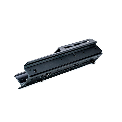 Il nuovo MDT XRS Enclosed Forend sostituisce il forend del tuo sistema XRS Chassis, offrendo ARCA a lunghezza completa e slot M-LOK aggiuntivi.