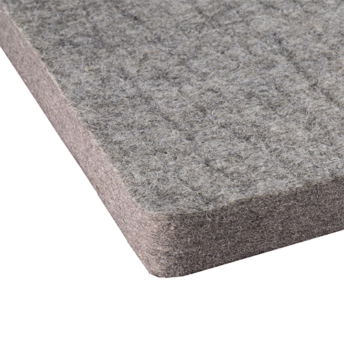 Il SEAT FELT di VFG offre un sedile caldo e asciutto, realizzato in feltro di lana spesso 20mm, con impregnazione idrorepellente per una protezione ottimale.