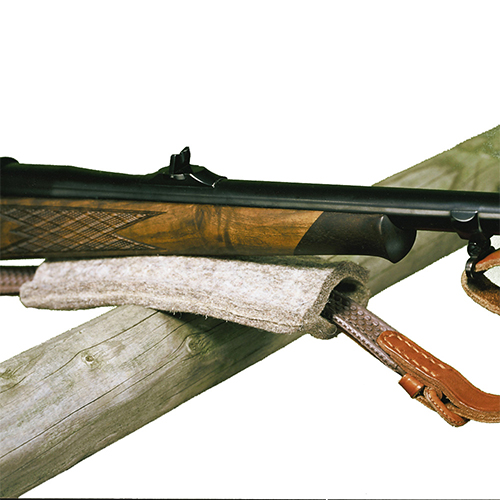 Il rifle rest VFG in feltro di lana protegge la tua arma durante il tiro e si attacca facilmente alla sling grazie al Velcro, sempre pronto all'uso.