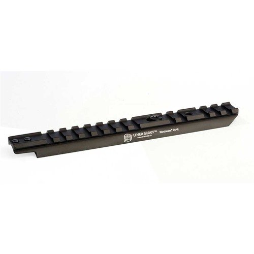 Il LEVER ACTION LEVER SCOUT MOUNT permette un rapido puntamento con ottiche, montandosi senza modifiche e mantenendo l'uso della mira meccanica.