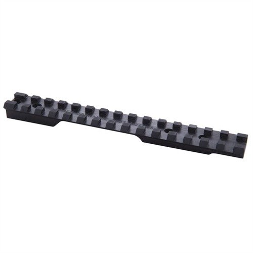 Il rail Badger Ordnance per Remington 700 Short Action offre un angolo in avanti per tiri a lunga distanza, compatibilità MIL-STD 1913 e un blocco di rinculo integrato.