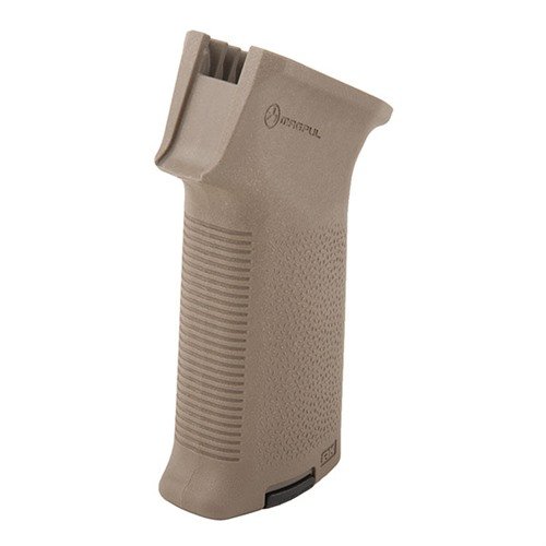 L'AK-47 MOE GRIP di MAGPUL offre un miglioramento ergonomico con una texture aggressiva per un controllo ottimale dell'arma e costruzione in polimero rinforzato.