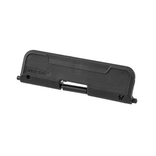 Il Dust Cover Ultimate di Strike Industries consente un attacco e distacco rapido in 5-10 secondi, è realizzato in polimero ad alta densità e ha una vite di regolazione per il detent.
