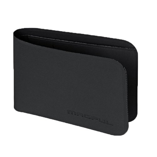 Il portafoglio Magpul DAKA Bifold offre un design sottile, resistenza agli agenti chimici e una costruzione RF welded, ideale per EDC e viaggi.