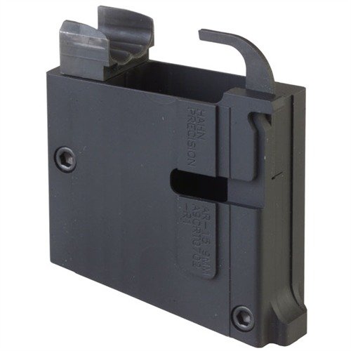 Il blocco di conversione 9mm AR-15/M16 offre un'alimentazione affidabile con vari tipi di munizioni, senza modifiche al ricevitore e con installazione semplice.
