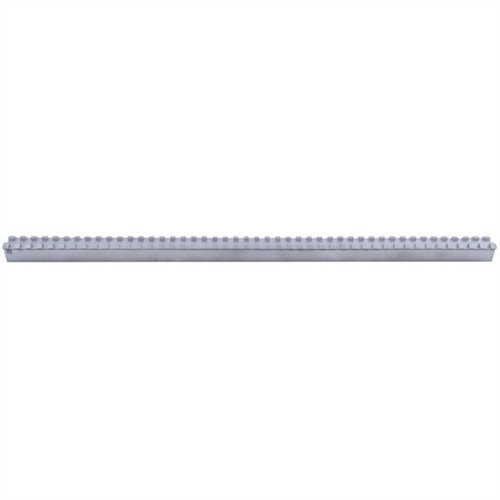 Il PICATINNY RAIL BLANK da 18" offre infinite opzioni di montaggio per accessori e ottiche, con design leggero e resistente, non forato per adattamenti personalizzati.