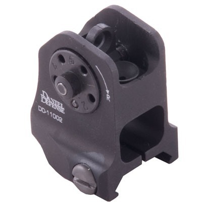 Mirino posteriore A1.5 per AR-15, leggero e robusto, con design a pezzo unico, regolazione della deriva e aperture flip-up per tiri a corto e lungo raggio.