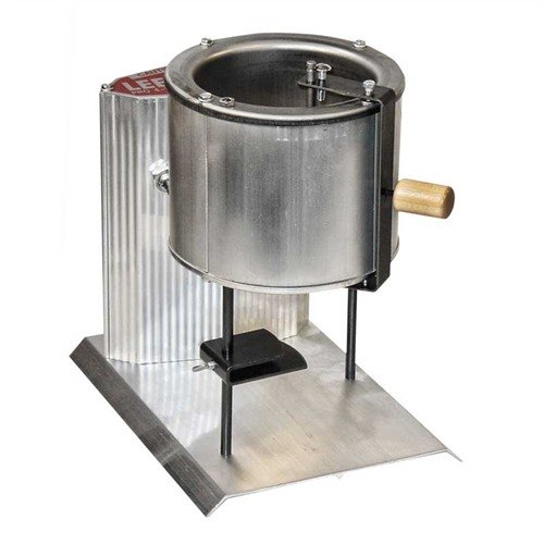 Il PRO 4-20 Lead Melter di Lee Precision offre una capacità di 20 libbre, termostato affidabile, valvola di controllo flusso e riscaldamento rapido.