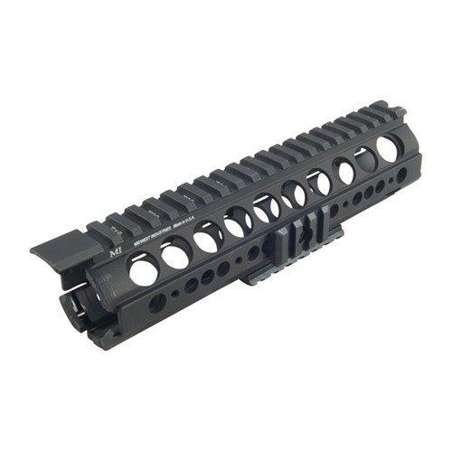 L'SS Series Mid-Length Handguard di MIDWEST INDUSTRIES offre una costruzione leggera e robusta, migliorando la stabilità e l'ergonomia per un'ottima esperienza di tiro.