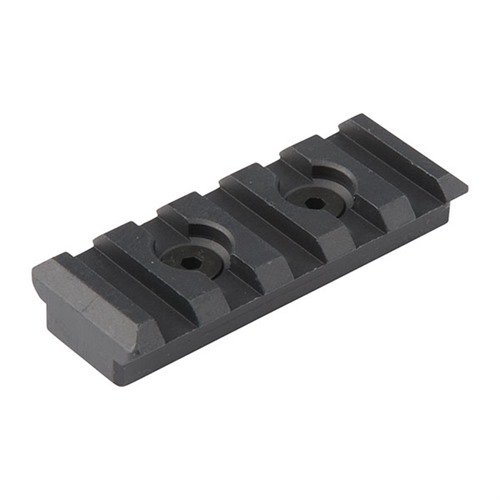 Aggiungi spazio per accessori al tuo fucile con il segmento di rail Picatinny KeyMod in alluminio 6061 T6 di Midwest Industries, disponibile in 2.1".