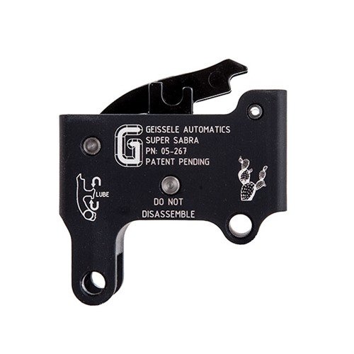 Il TAVOR SUPER SABRA TRIGGER offre un grilletto a due stadi regolabile, migliorando il controllo e la precisione per tiri a lungo raggio e CQB.