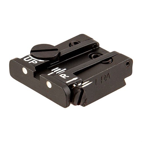La RUGER® Adjustable Rear Sight si adatta facilmente a molte pistole, consentendo regolazioni di windage ed elevation senza modifiche al mirino originale.