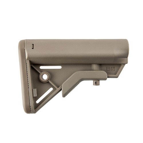 Il B5 SYSTEMS BRAVO è un calcio mil-spec per AR-15, leggero e compatto, con un'ergonomia migliorata, supporto anti-rotazione e pad antiscivolo.
