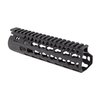 Il handguard BCM KMR Alpha di Bravo Company offre una costruzione in alluminio leggero, supporto stabile e numerosi slot KeyMod™ per accessori.