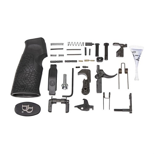 Il kit AR-15 Lower Parts di Daniel Defense offre componenti di alta qualità, compatibili con una vasta gamma di ricevitori, per un'assemblaggio affidabile e duraturo.