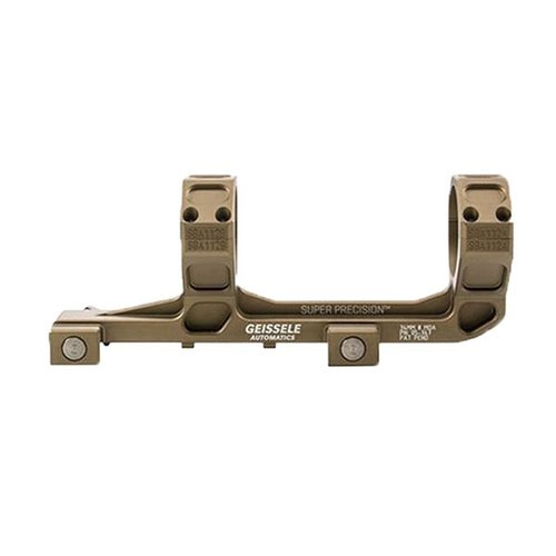 I montaggi Geissele Super Precision AR-15 offrono una forza di serraggio di 1.400 libbre, alluminio 7075-T6 e ritorno al zero ottimale grazie alla lavorazione in un pezzo unico.