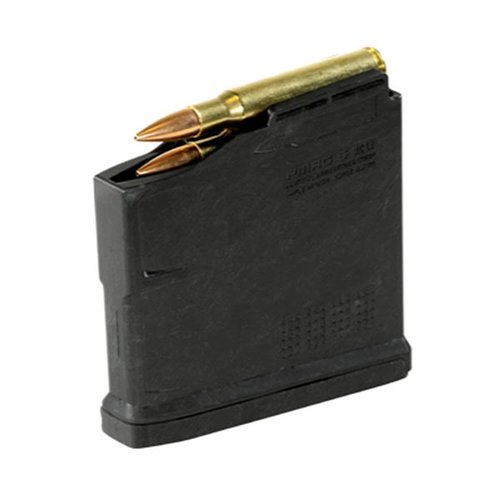 Il PMAG 5 AC L Magnum è un caricatore in polimero resistente e leggero, compatibile con AICS, per cartucce .300 Win Mag e lunga durata.