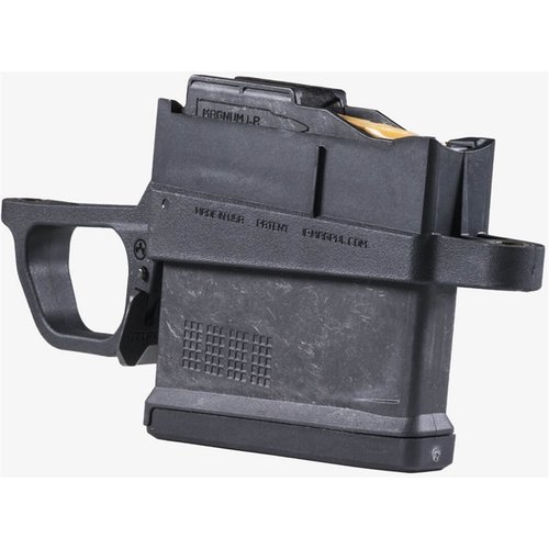 Il Magpul Bolt Action Magazine Well 700L Magnum offre un'installazione semplice, costruzione in polimero rinforzato e compatibilità con caricatori AICS per .300WM.