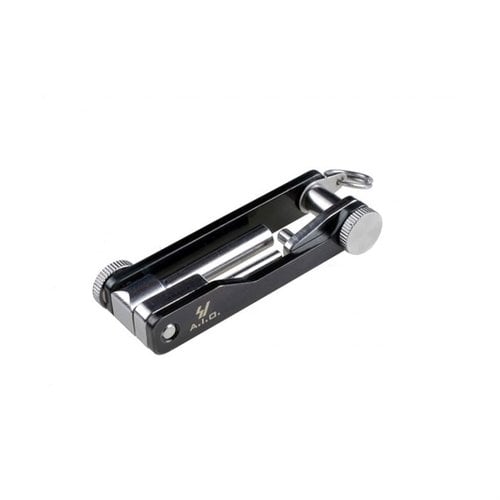 L'ALL IN ONE TOOL per Glock® di Strike Industries combina pin punches, strumento per rimozione mirini e chiave per base plate in un design compatto e resistente.