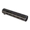 L'handguard in fibra di carbonio Faxon Firearms è leggero e resistente, con 8 slot M-LOK per accessori, e offre una piattaforma stabile e maneggevole.