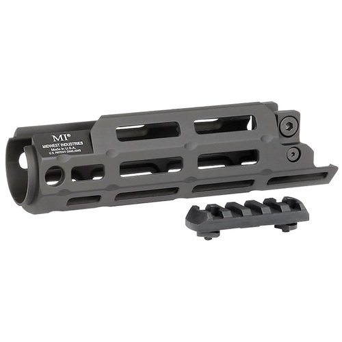 L'HK MP5M Handguard Drop-In M-LOK offre 15 punti di attacco M-LOK, è realizzato in alluminio 6061 e include socket per sling e strumenti per l'installazione.