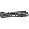 Aggiungi un tocco personalizzato al tuo IWI Galil ACE con il handguard drop-in in alluminio di Midwest Industries, compatibile M-LOK e finitura anodizzata nera.