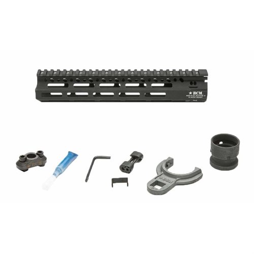 Il handguard BCM MCMR M-LOK offre un design leggero e robusto, con ampio spazio per accessori, garantendo precisione e maneggevolezza per il tuo AR-15.