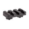 Il Low Profile Picatinny Rail di Arisaka riduce l'altezza degli adattatori KeyMod, mantenendo gli accessori vicino al handguard con un design minimalista.