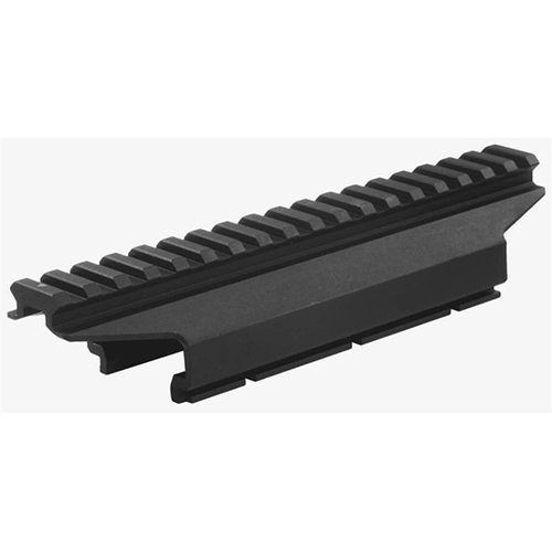 Il Magpul Pro 700 Night Vision Mount offre un sistema di montaggio facile e versatile, compatibile con numerosi dispositivi di visione notturna e realizzato in alluminio di alta qualità.