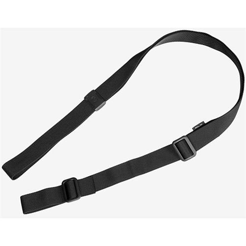 La Magpul RLS è una slinga due punti leggera e resistente, progettata per un rapido dispiegamento e compatibile con adattatori Magpul, disponibile in nero e coyote.