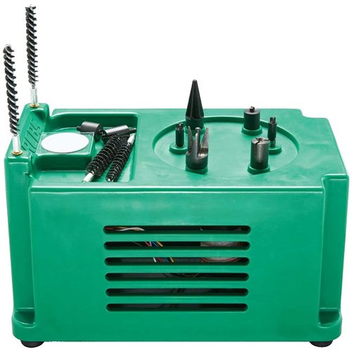 L'RCBS Brass Boss Case Prep Unit rende la pulizia e la preparazione della tua munizione più veloce e facile, con sei stazioni rotanti e strumenti inclusi.