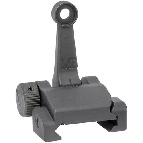 Il mirino posteriore pieghevole AR-15 Combat di Midwest Industries è realizzato in acciaio e alluminio, offre regolazioni di 0,5 MOA e si abbina perfettamente a qualsiasi A2.