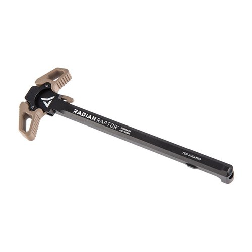 Il Radian Weapons AR-15 Ambidextrous Raptor Charging Handle con Talon Safety migliora il controllo del tuo AR-15, realizzato in alluminio 7075 e disponibile con selettore a 90° o 45°.