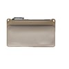 Il DAKA Pouch di Magpul offre organizzazione con tessuti in polimero, zip YKK AquaGuard®, finestra traslucida e resistenza agli agenti chimici, ideale per avventure all'aperto.