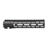 L'ATLAS R-ONE è un handguard M-LOK leggero e robusto per AR-15, con sistema di attacco ATLAS, compatibile con upper receiver mil-spec e accessori Picatinny.
