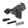 Il Bolt Catch ABC/R V3 offre una maggiore superficie e un design angolato per un accesso facilitato, ideale per caricatori ambidestri. Realizzato in acciaio 8620.