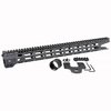 Il Combat M-LOK Handguard per AR-15 offre un design free-float in alluminio, sette punti di attacco M-LOK, e un rail Picatinny continuo per accessori.