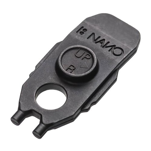 Il MULTITASKER NANO offre un regolatore per torrette Aimpoint Micro T1/T2, cacciavite a fessura, foro per laccetto e compatibilità con il sistema SpaceFrame.