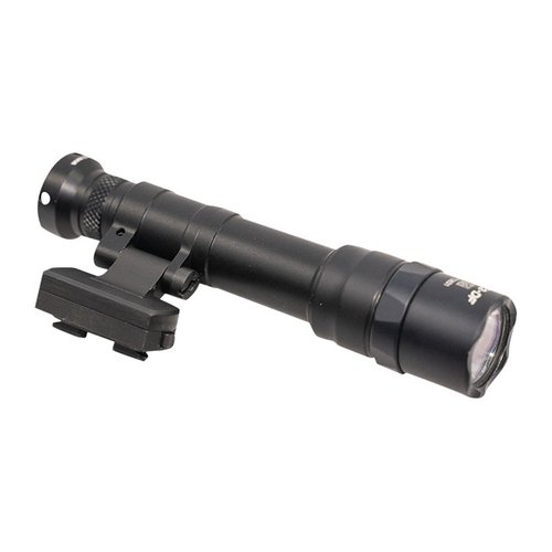 Il montaggio QD M-LOK Surefire Pro consente un'installazione rapida e semplice delle luci Surefire, offrendo un sistema di attacco rivoluzionario e rimovibile.