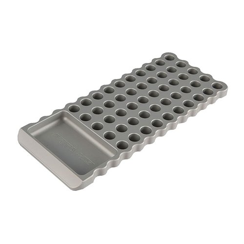 Il Billet Loading Block Area 419 offre 50 posti per cartucce, realizzato in alluminio anodizzato 6061-T6, con basi in gomma per stabilità e fori profondi per evitare ribaltamenti.